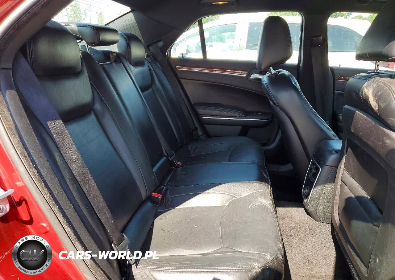 2014 Chrysler 300 VIN:2C3CCAAG7EH123422 - 10