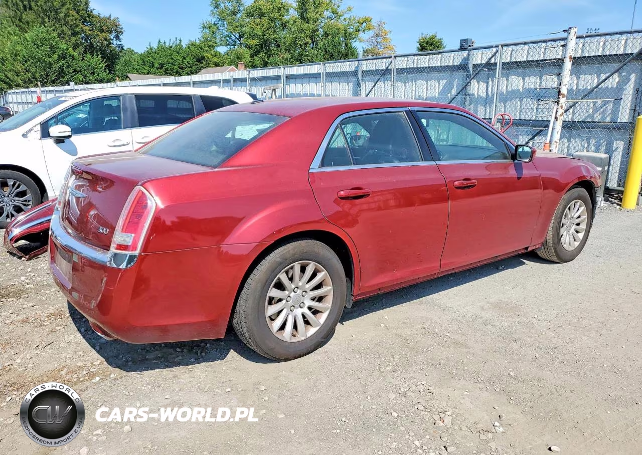 2014 Chrysler 300 VIN:2C3CCAAG7EH123422 - 3