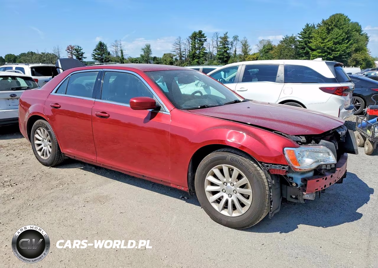 2014 Chrysler 300 VIN:2C3CCAAG7EH123422 - 4