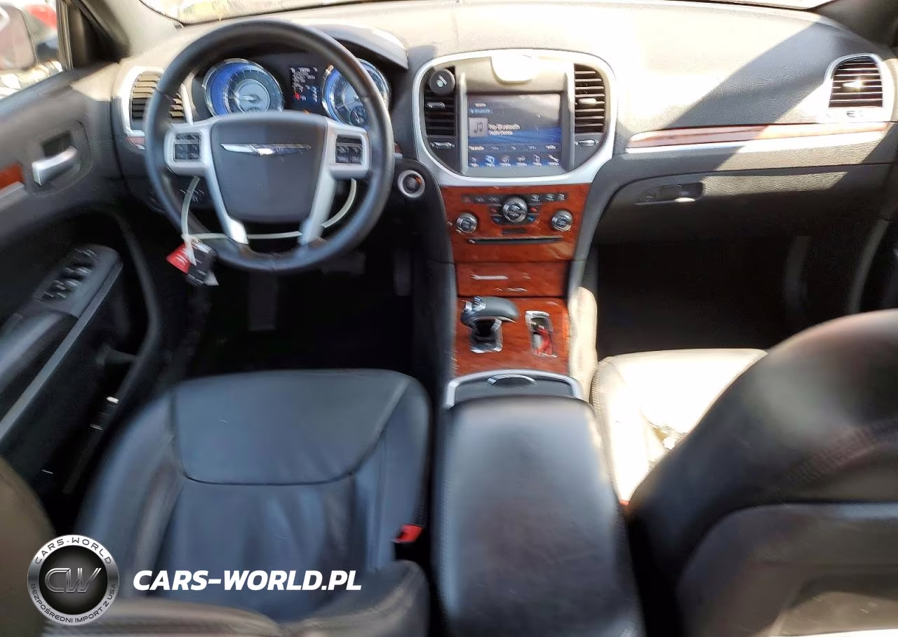 2014 Chrysler 300 VIN:2C3CCAAG7EH123422 - 8
