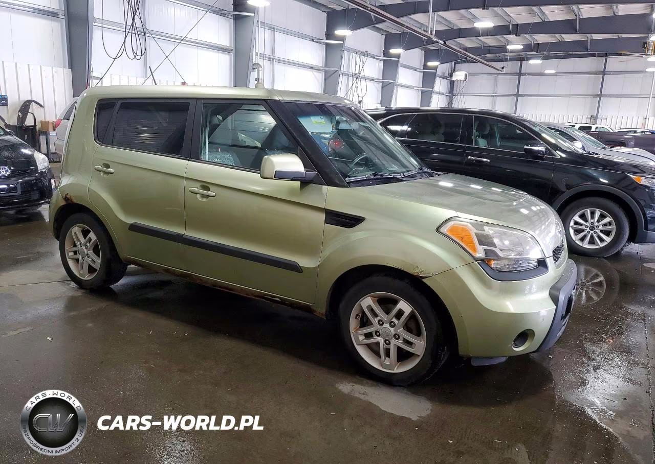 2011 Kia Soul + VIN:KNDJT2A26B7207557 - 4