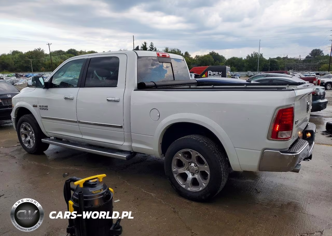2018 Ram 1500 Laramie VIN:1C6RR7VT2JS220696 - 2