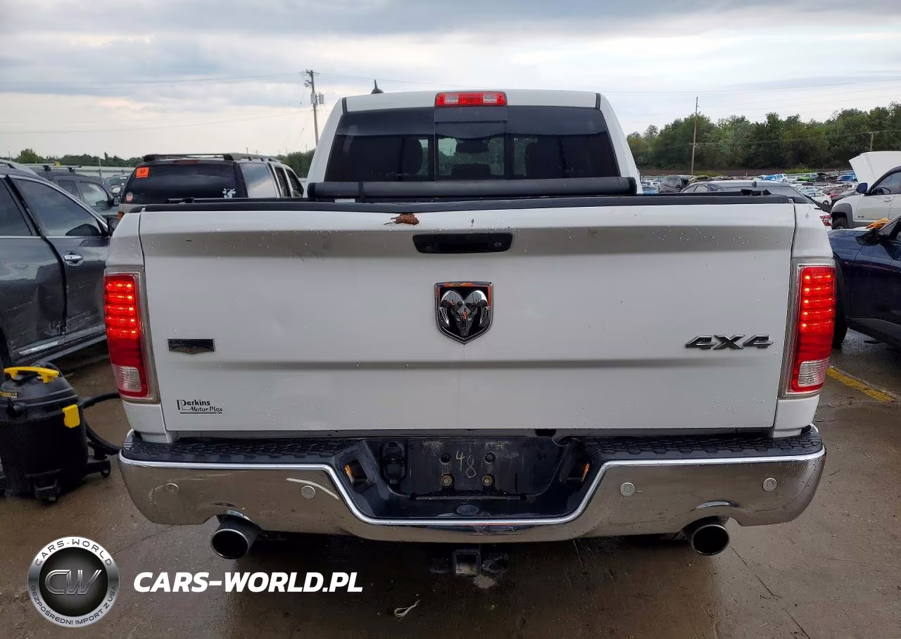 2018 Ram 1500 Laramie VIN:1C6RR7VT2JS220696 - 6