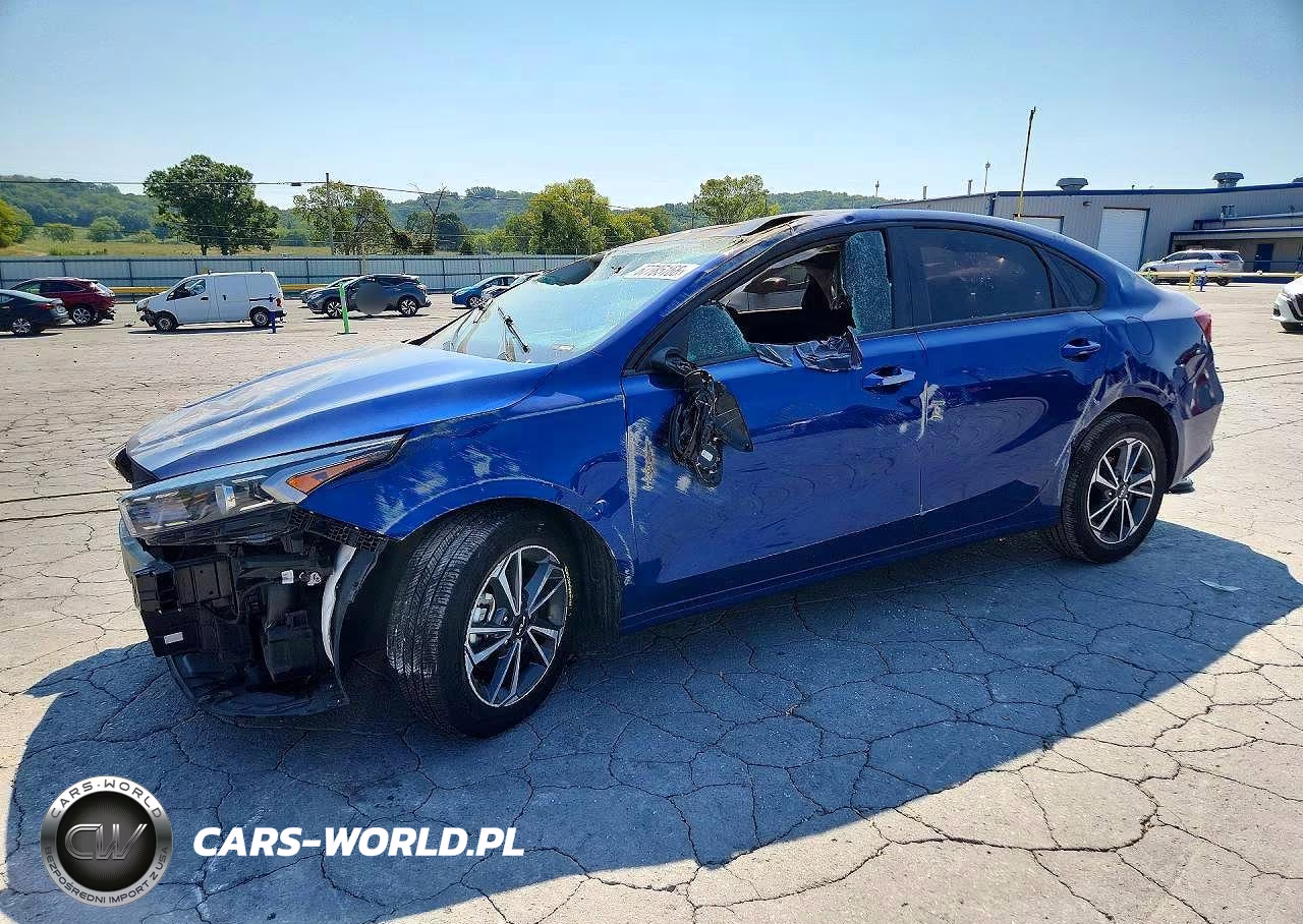 2024 Kia Forte Lxs