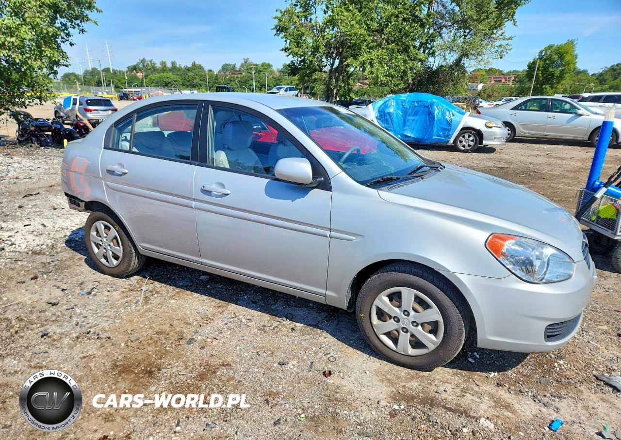 2010 Hyundai Accent Gls VIN:KMHCN4AC9AU457801 - 4
