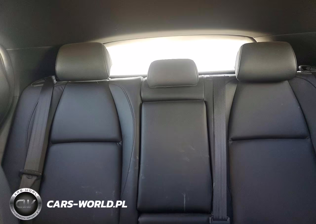 2020 Mazda 3 VIN:JM1BPALM8L1171425 - 10