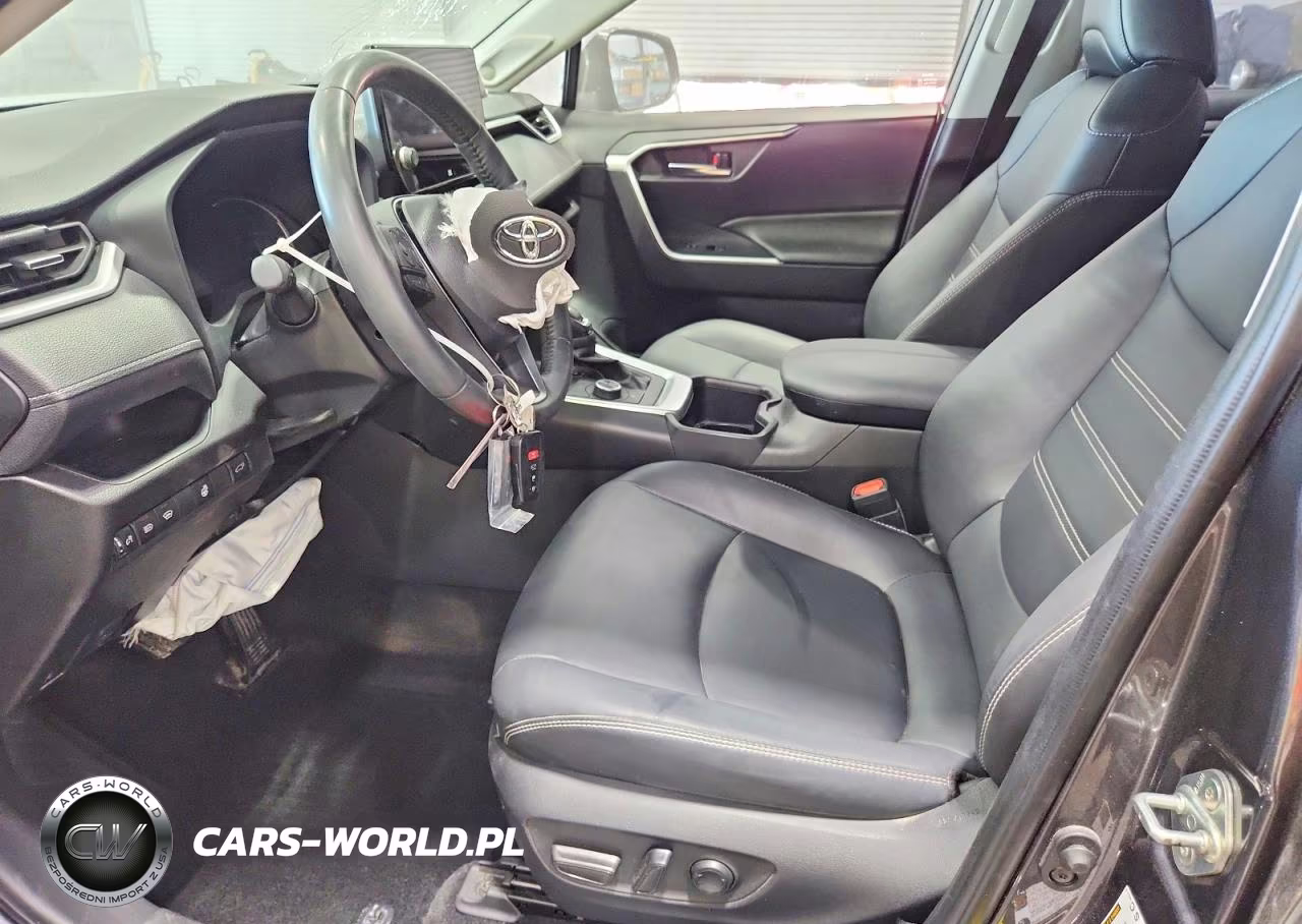 2025 Toyota Rav4 Xle Premium VIN:JTMB6RFV7SD156417 - 7