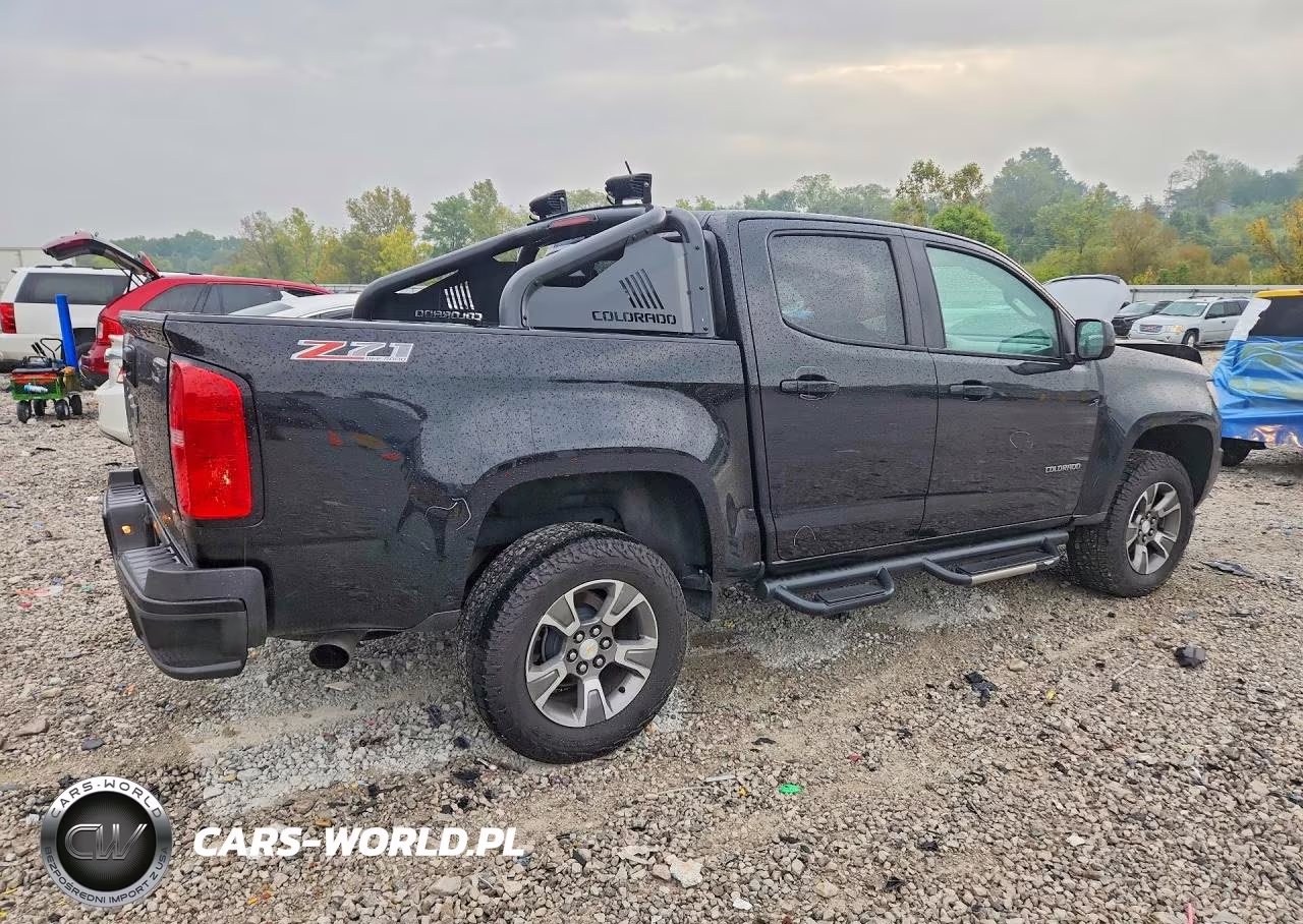 2018 Chevrolet Colorado Z71 VIN:1GCGTDEN8J1226610 - 3