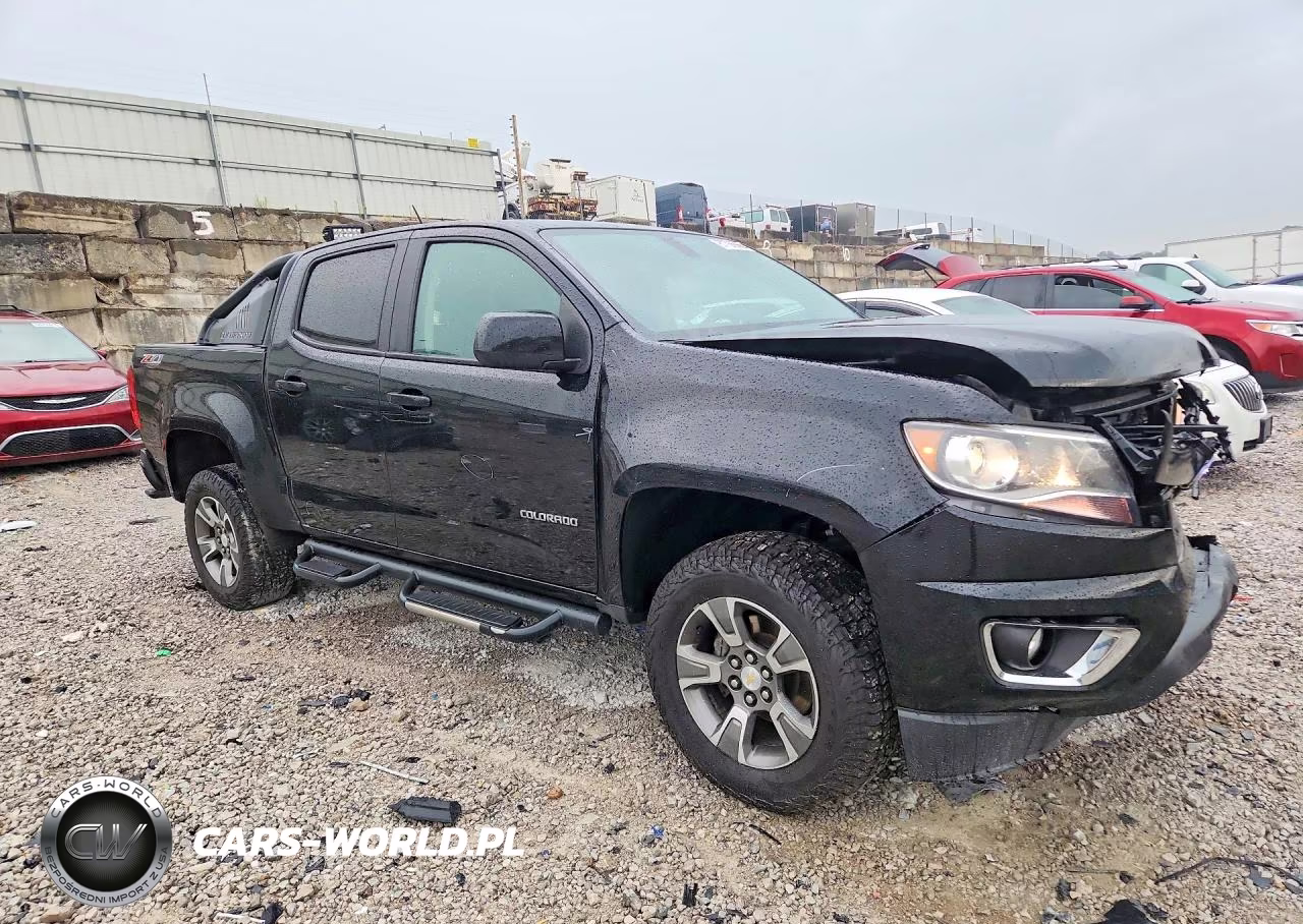 2018 Chevrolet Colorado Z71 VIN:1GCGTDEN8J1226610 - 4