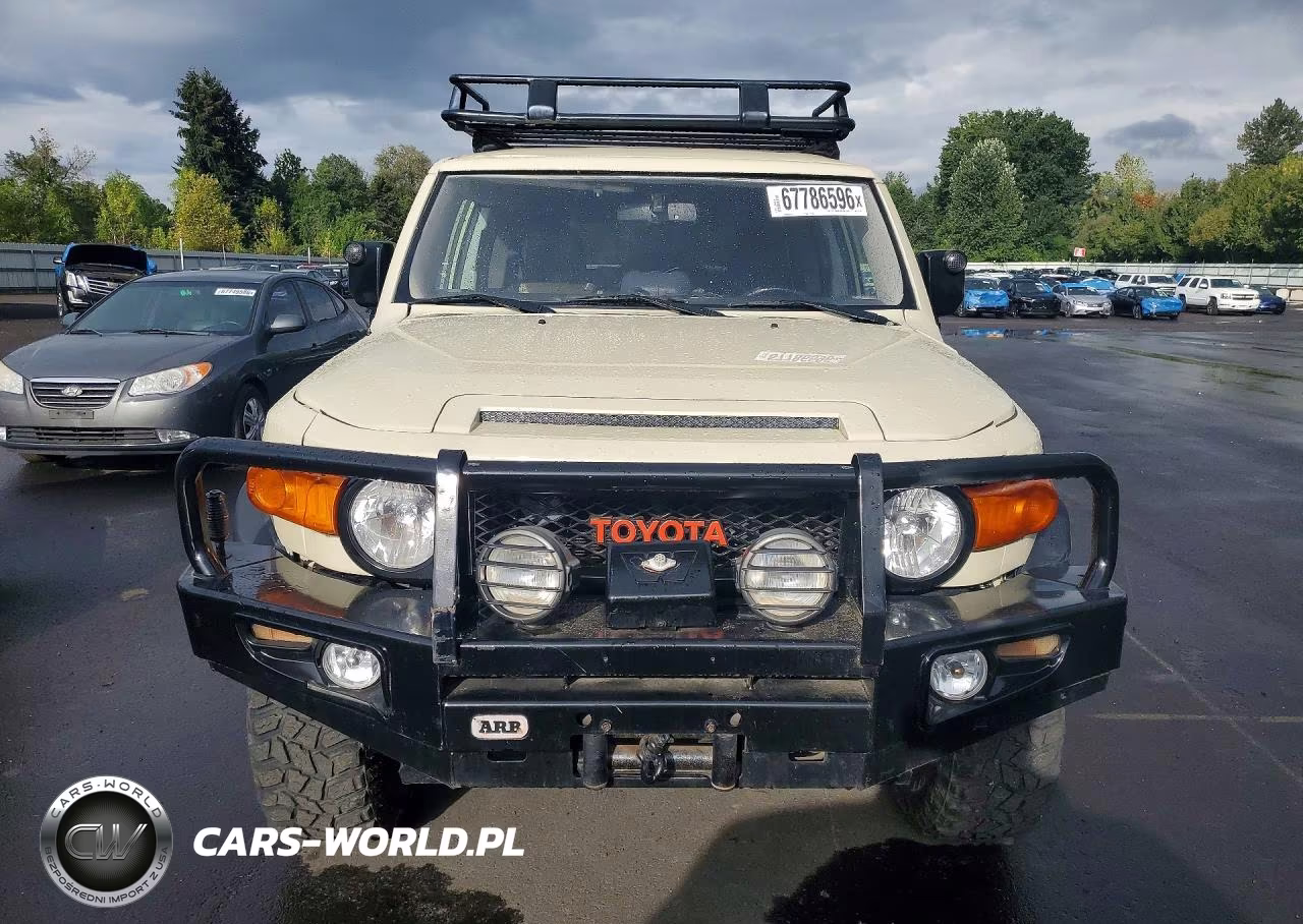 2010 Toyota Fj Cruiser Base VIN:JTEBU4BF2AK071708 - 5