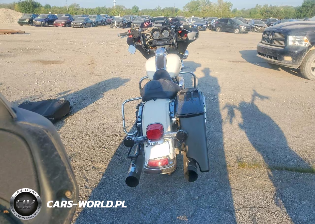 2012 Harley-Davidson Flhtp Police Electra Glide VIN:1HD1FMM19CB645993 - 4