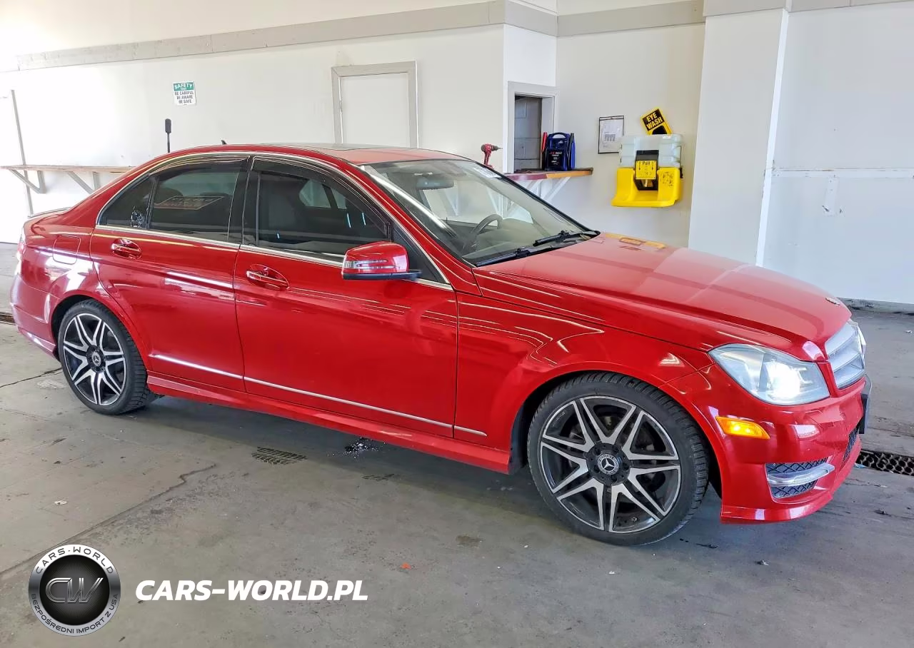 2013 Mercedes-Benz C 250 VIN:WDDGF4HB6DR284283 - 4