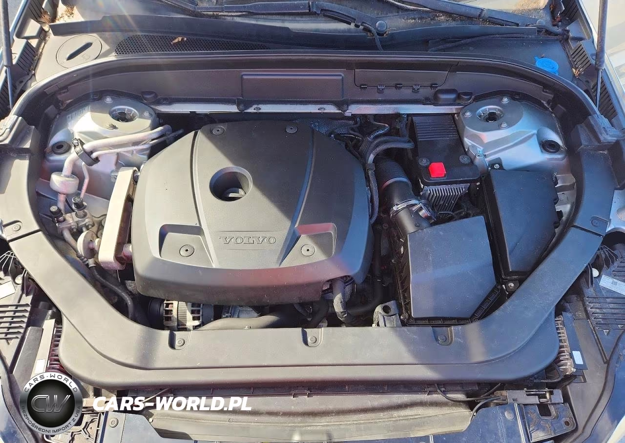 2018 Volvo Xc60 T5 Momentum VIN:YV4102RK6J1021433 - 12