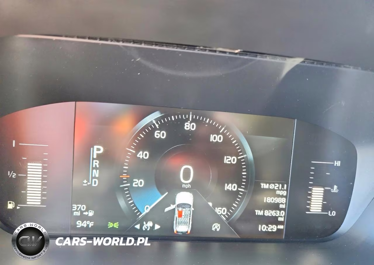 2018 Volvo Xc60 T5 Momentum VIN:YV4102RK6J1021433 - 9