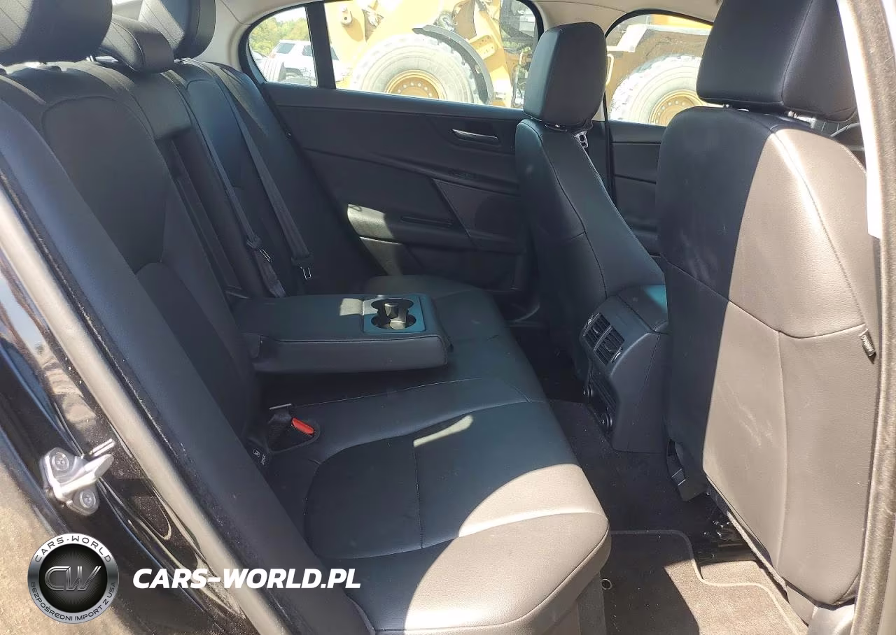 2019 Jaguar Xe VIN:SAJAR4FX2KCP43963 - 10