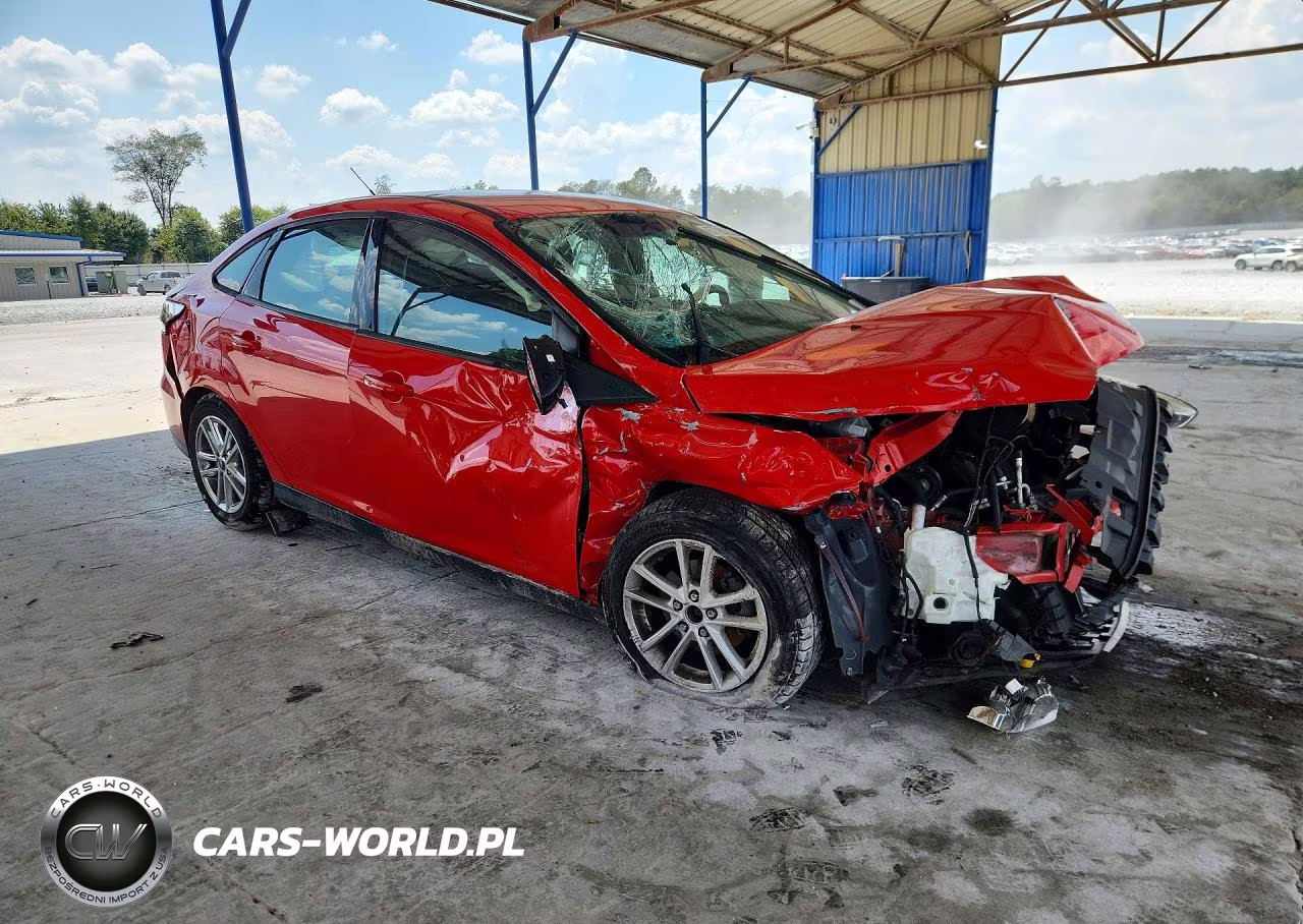 2017 Ford Focus Se VIN:1FADP3F21HL258941 - 4