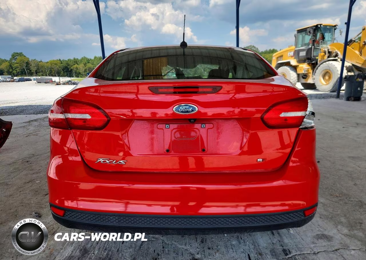 2017 Ford Focus Se VIN:1FADP3F21HL258941 - 6