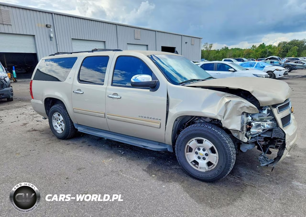 2013 Chevrolet Suburban C1500 Lt VIN:1GNSCJE0XDR242060 - 4