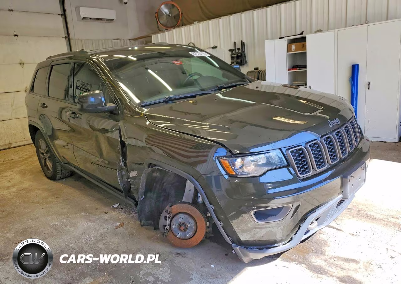 2017 Jeep Grand Cherokee Laredo VIN:1C4RJFAG8HC676158 - 4