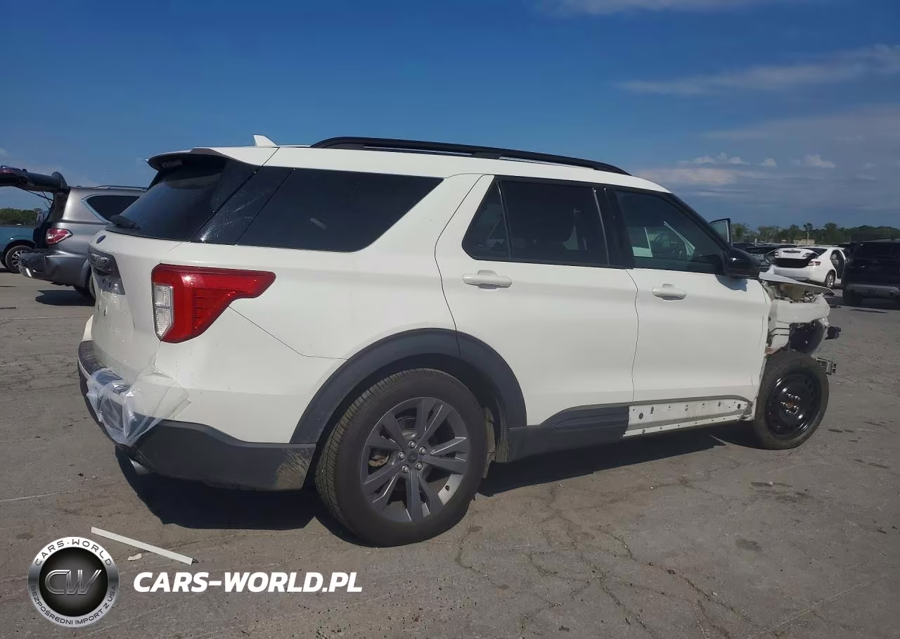 2023 Ford Explorer Xlt VIN:1FMSK7DH9PGB00607 - 3