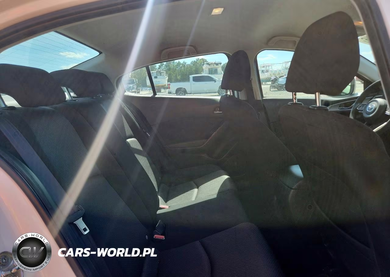 2018 Mazda 3 Sport VIN:3MZBN1U74JM192994 - 10