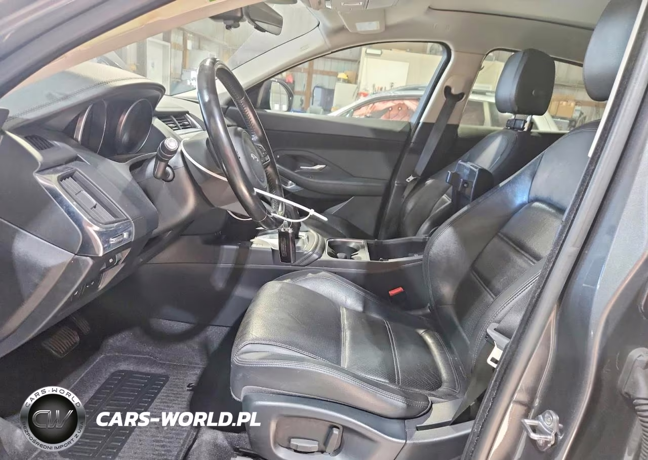 2018 Jaguar E-Pace S VIN:SADFJ2FX9J1Z15632 - 7