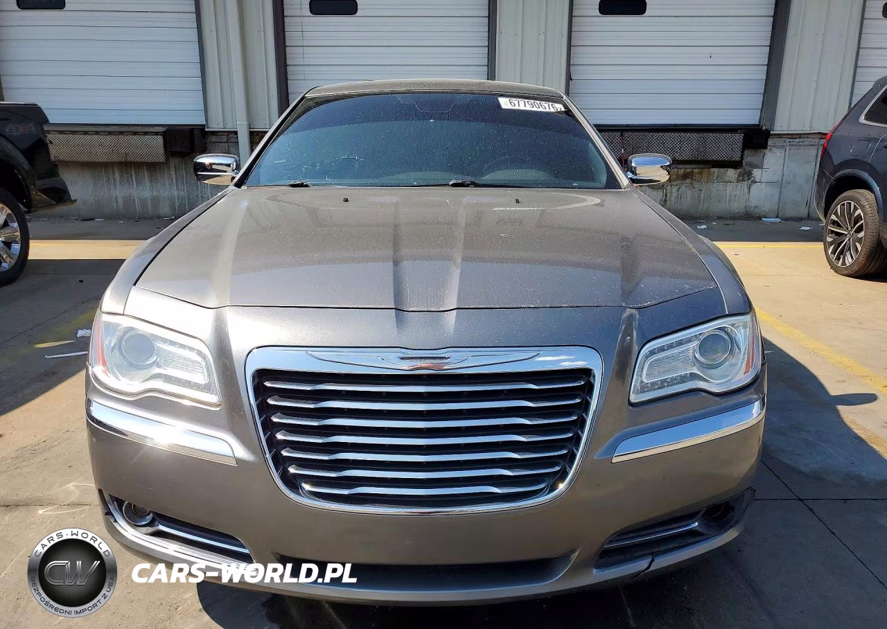 2012 Chrysler 300C VIN:2C3CCAET5CH108468 - 5