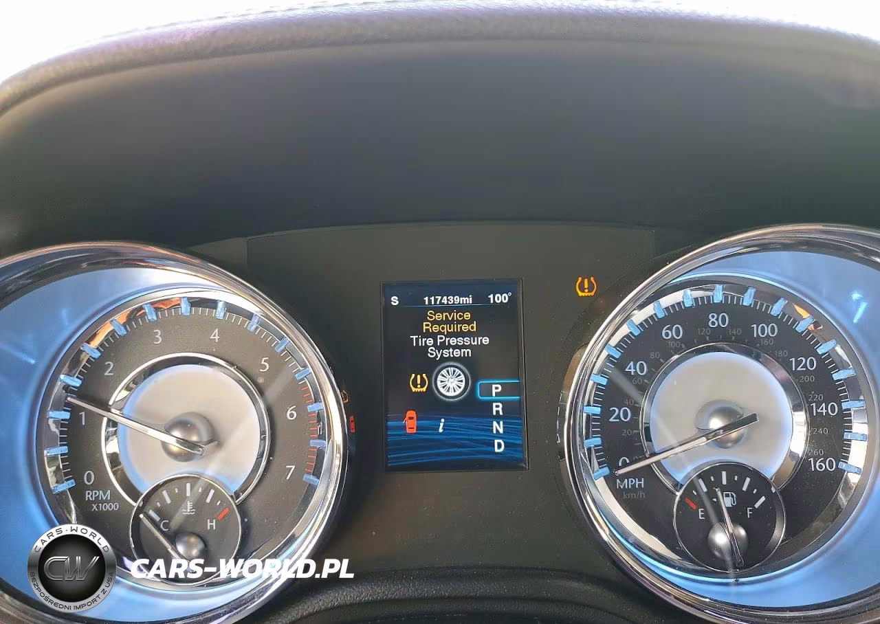 2012 Chrysler 300C VIN:2C3CCAET5CH108468 - 9