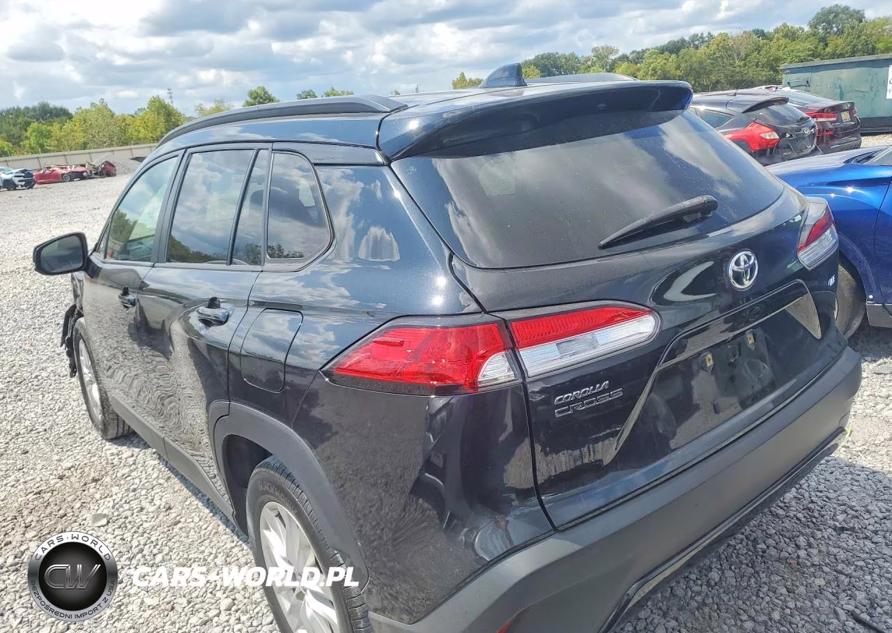 2022 Toyota Corolla Cross Le VIN:7MUCAAAG2NV008672 - 2