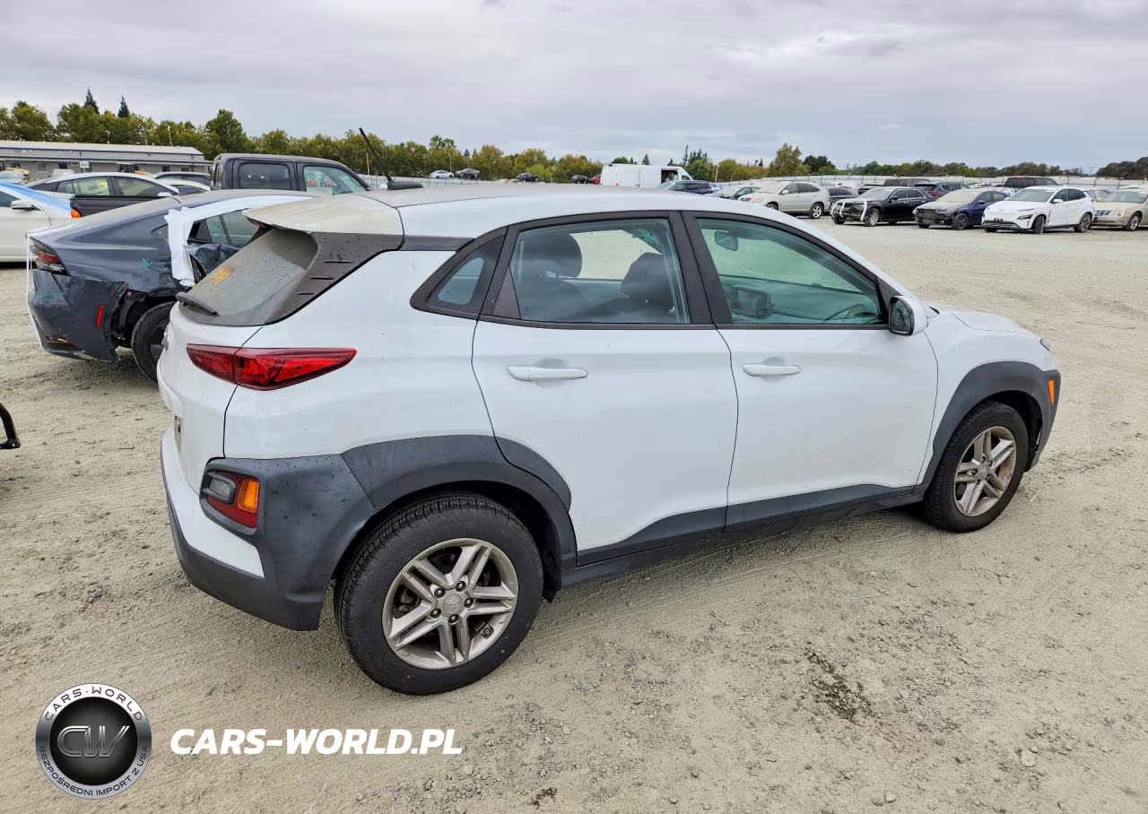 2021 Hyundai Kona Se VIN:KM8K12AA2MU692569 - 3