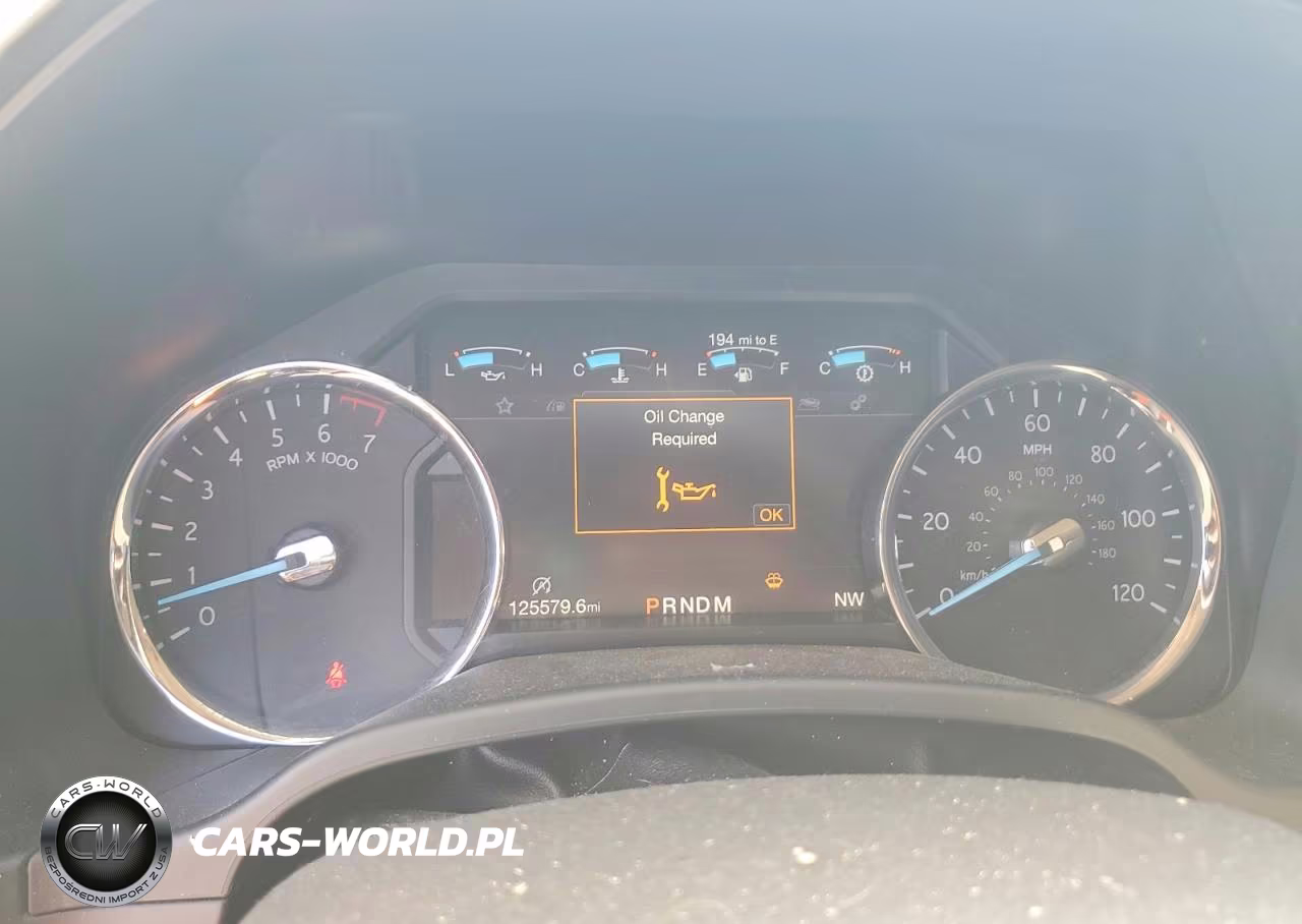 2018 Ford Expedition Xlt VIN:1FMJU1JT5JEA14841 - 9