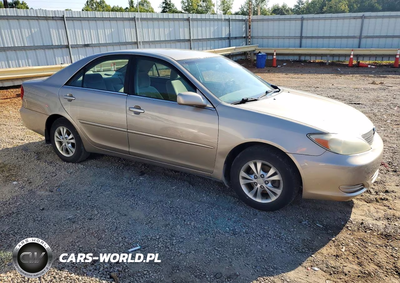 2004 Toyota Camry Le V6 VIN:4T1BF30K44U578526 - 4