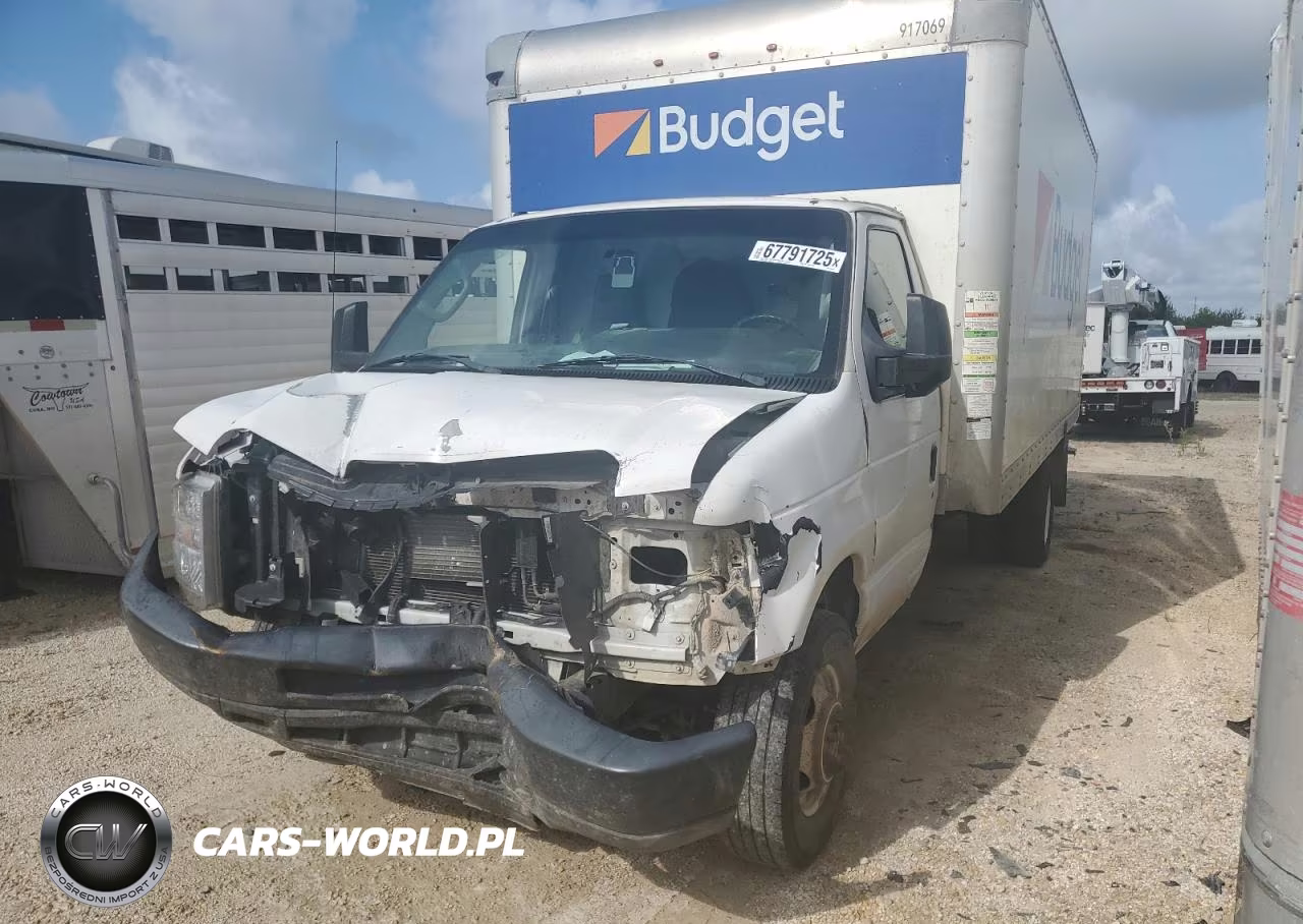 2019 Ford Econoline E350 Super Duty Cutaway Van