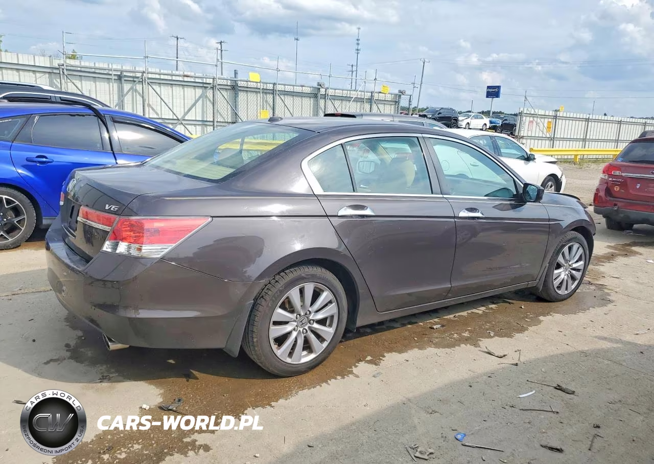 2011 Honda Accord Exl VIN:1HGCP3F83BA017025 - 3