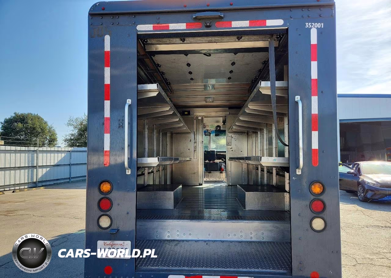 2020 Freightliner Mt45G Chassis Delivery Truck VIN:4UZAC2EA7LCMH7740 - 10
