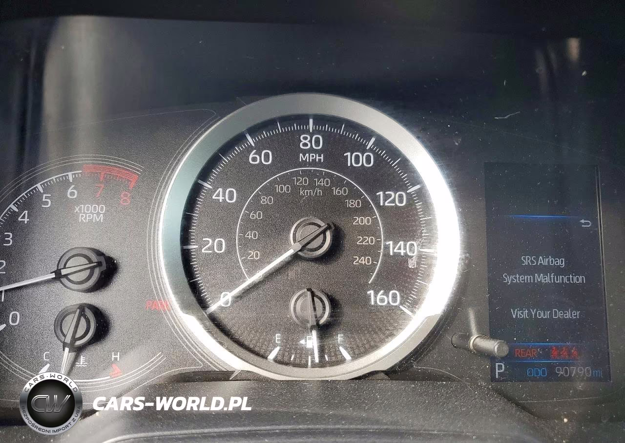2021 Toyota Corolla Le VIN:JTDEPMAE5MJ168672 - 9