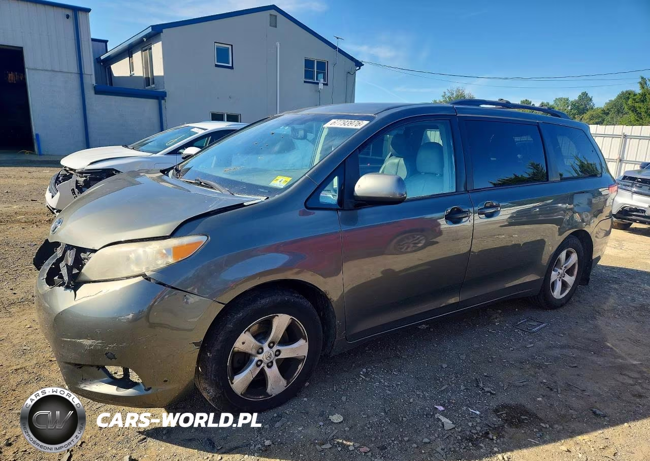 2013 Toyota Sienna Le VIN:5TDKK3DC9DS298916 - 1