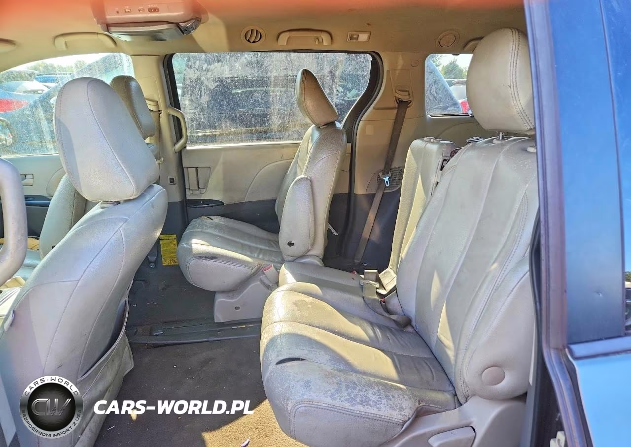 2013 Toyota Sienna Le VIN:5TDKK3DC9DS298916 - 11