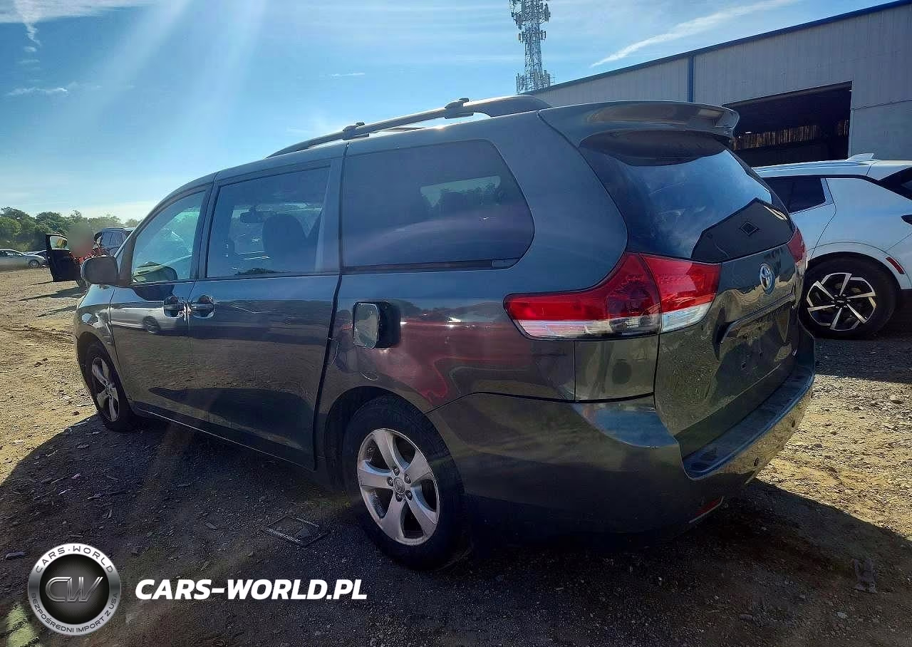 2013 Toyota Sienna Le VIN:5TDKK3DC9DS298916 - 2