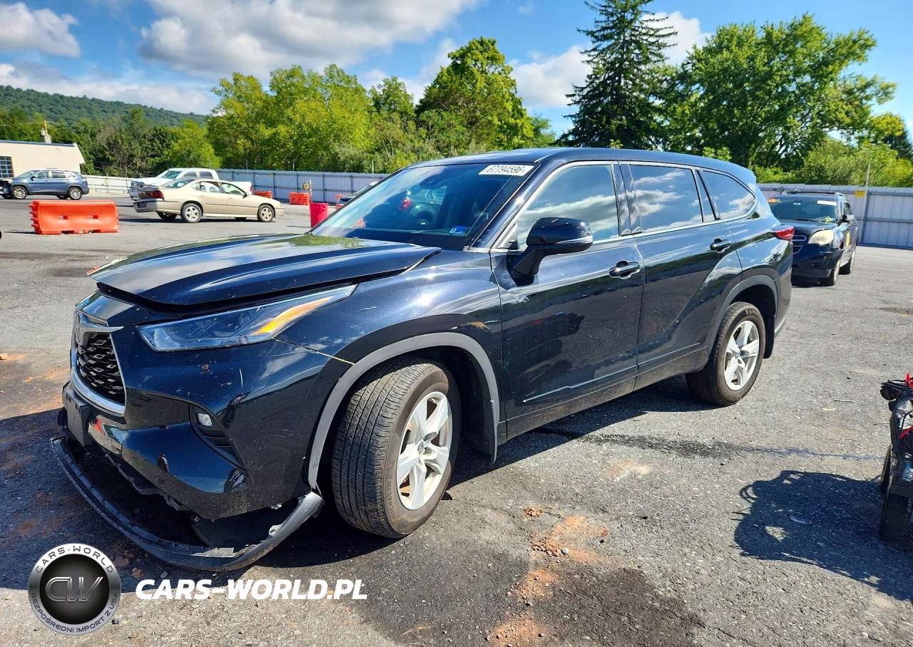 2022 Toyota Highlander Le – zdjęcie 1 z 13