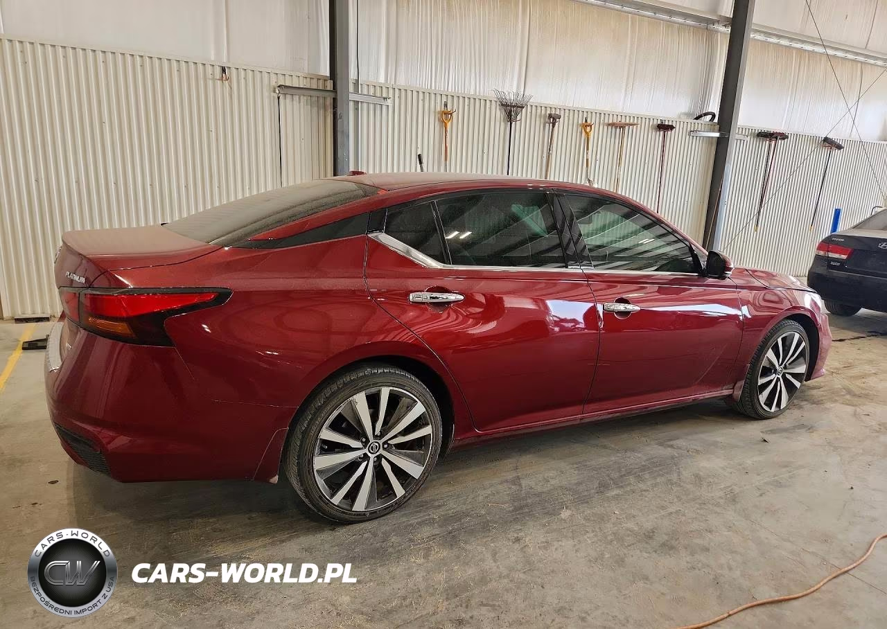 2019 Nissan Altima Platinum VIN:1N4BL4FW1KC204140 - 3