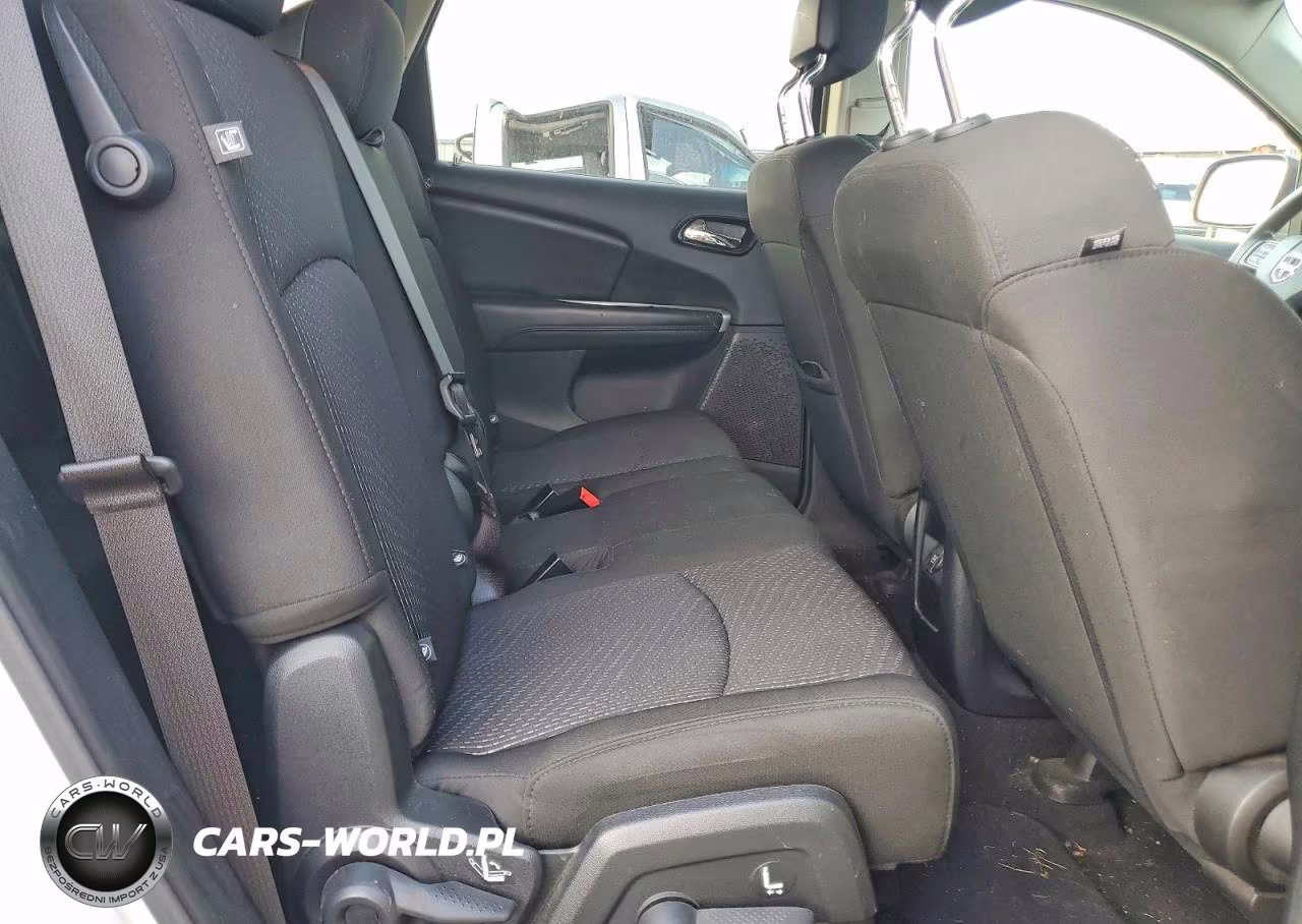 2019 Dodge Journey Se VIN:3C4PDCBG7KT875015 - 11