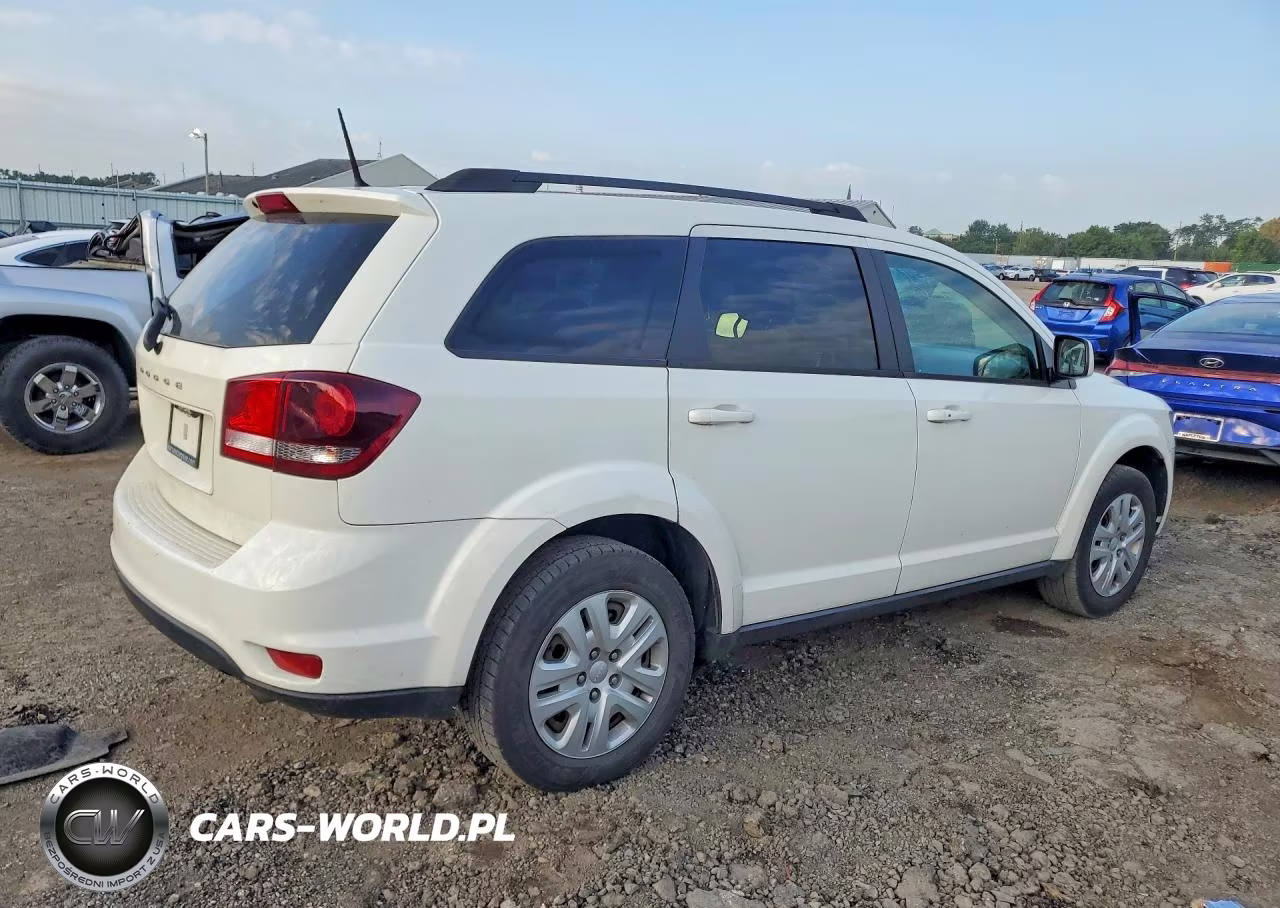 2019 Dodge Journey Se VIN:3C4PDCBG7KT875015 - 3