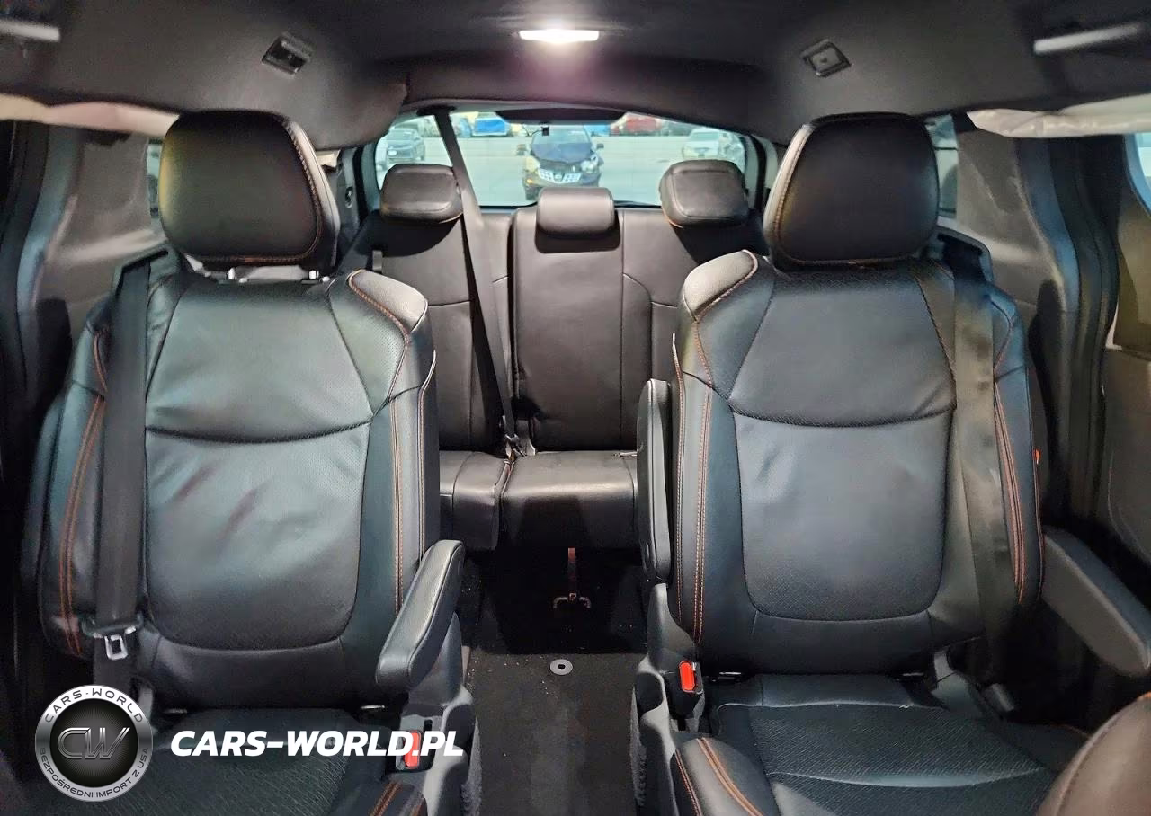 2024 Toyota Sienna Xse 7-Passenger VIN:5TDCSKFC8RS108963 - 10