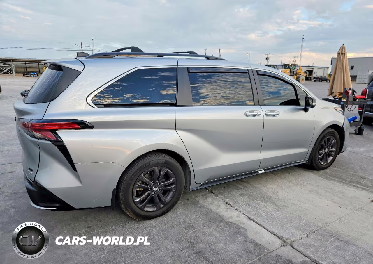 2024 Toyota Sienna Xse 7-Passenger VIN:5TDCSKFC8RS108963 - 3