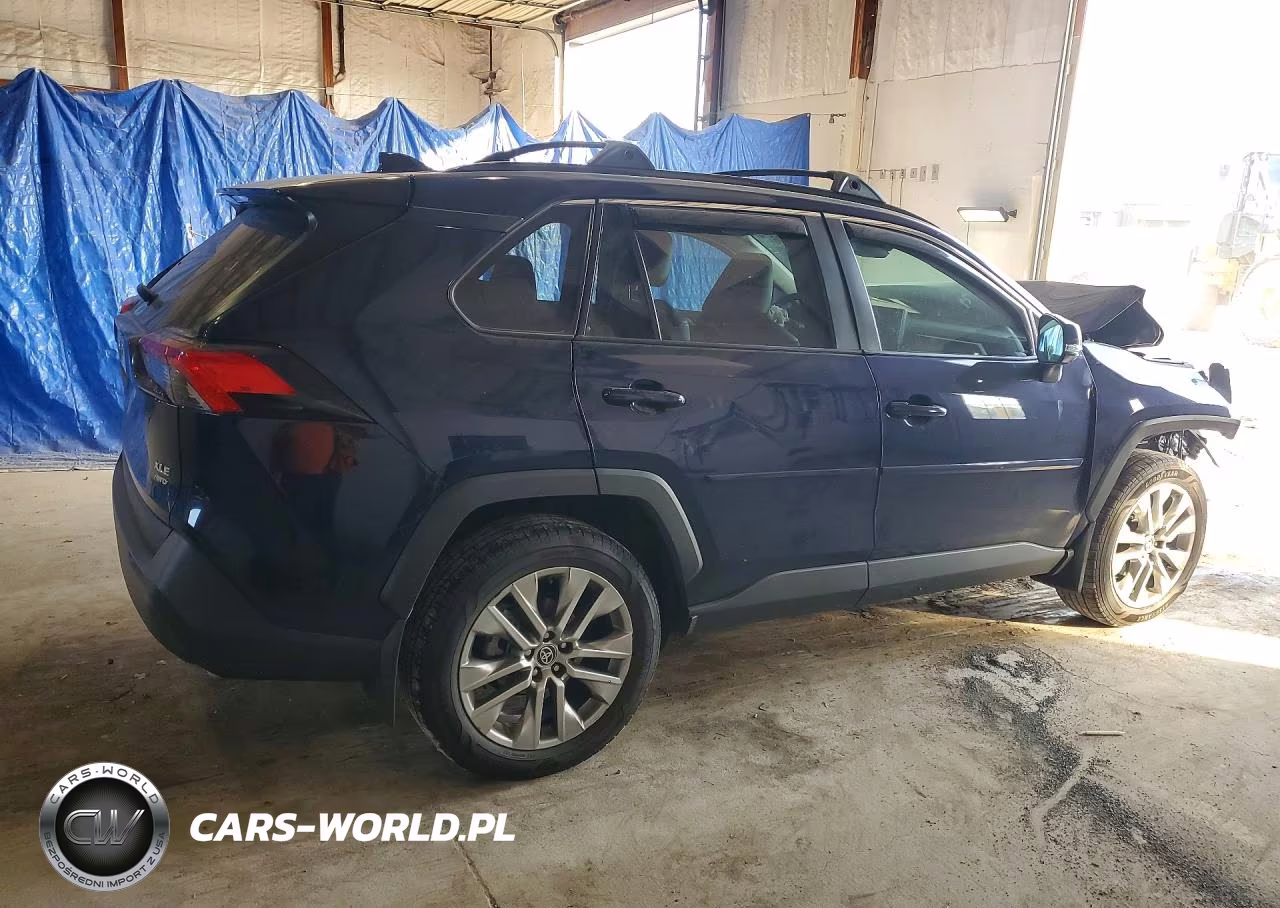 2024 Toyota Rav4 Xle Premium VIN:2T3A1RFV8RW425130 - 3