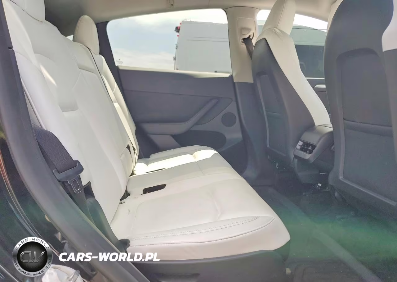 2023 Tesla Model Y VIN:7SAYGAEE8PF861529 - 11