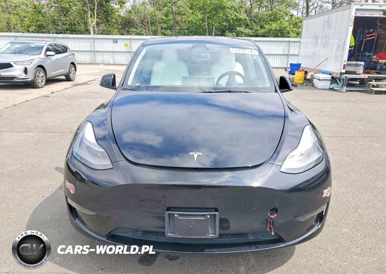 2023 Tesla Model Y VIN:7SAYGAEE8PF861529 - 5