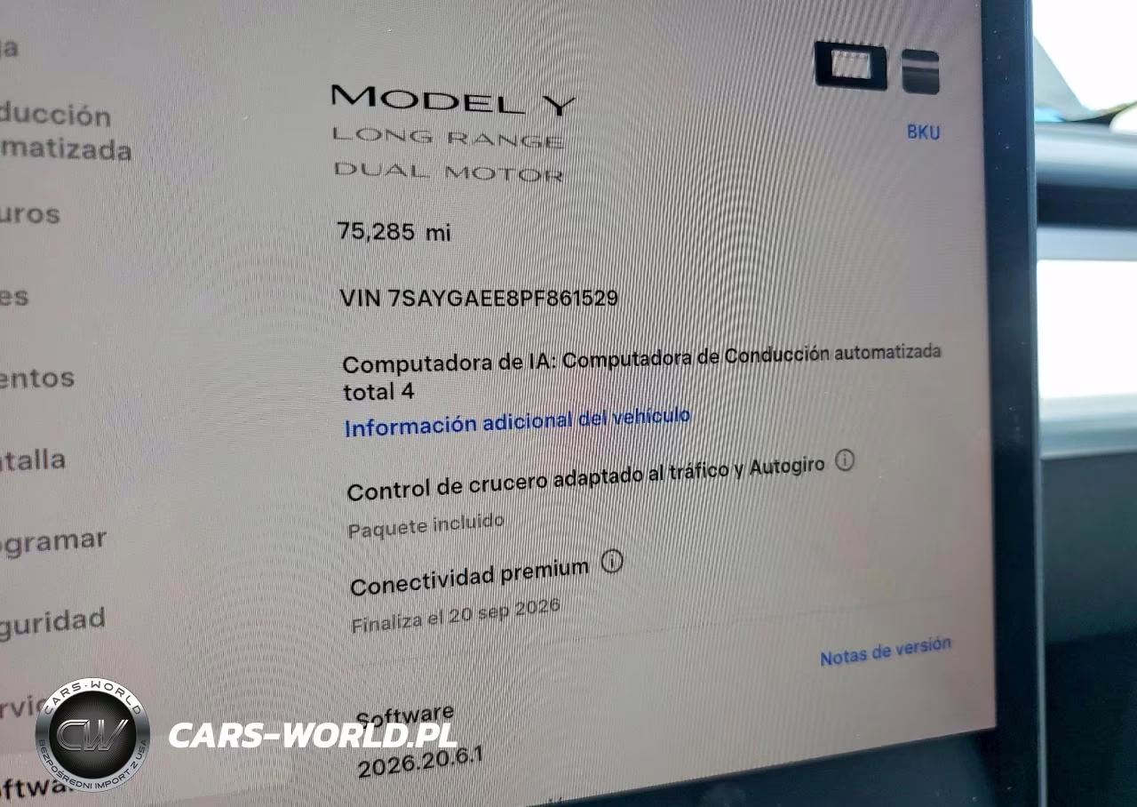2023 Tesla Model Y VIN:7SAYGAEE8PF861529 - 9