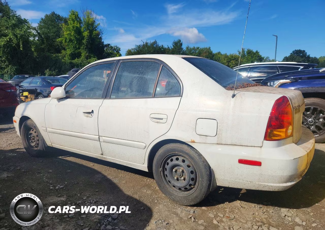 2005 Hyundai Accent Gls VIN:KMHCG45C55U658315 - 2